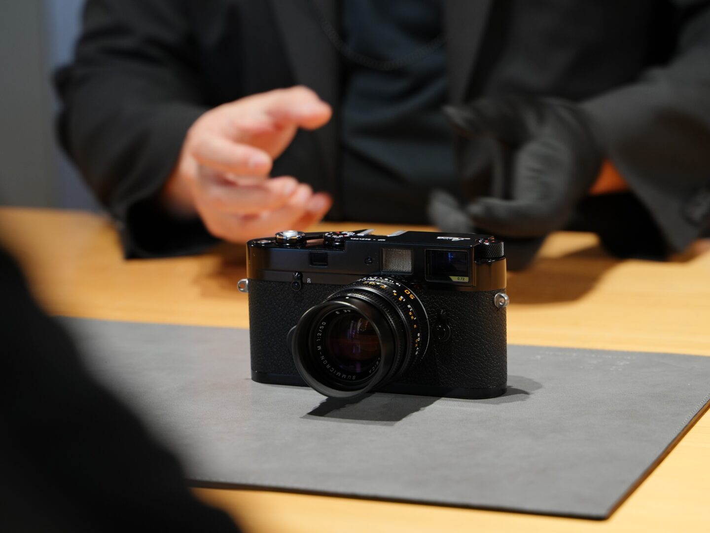 新宿 北村写真機店のカウンターで、お薦めライカを味わい尽くす｜Vol