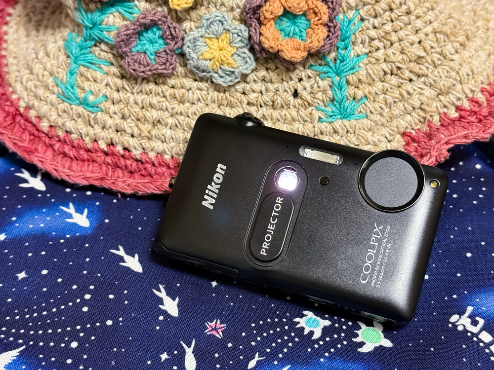プロジェクター機能付きのレアコンデジ！ ニコン COOLPIX S1200pj | ShaSha