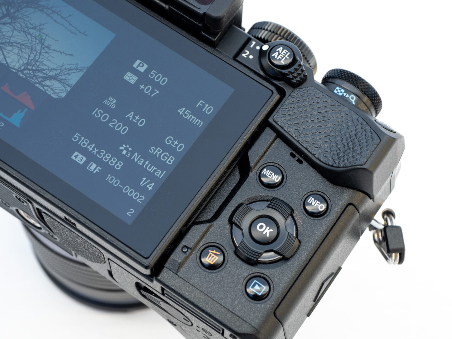 OM SYSTEM OM-5レビュー｜OMという哲学を纏ったフィロソフィモデル