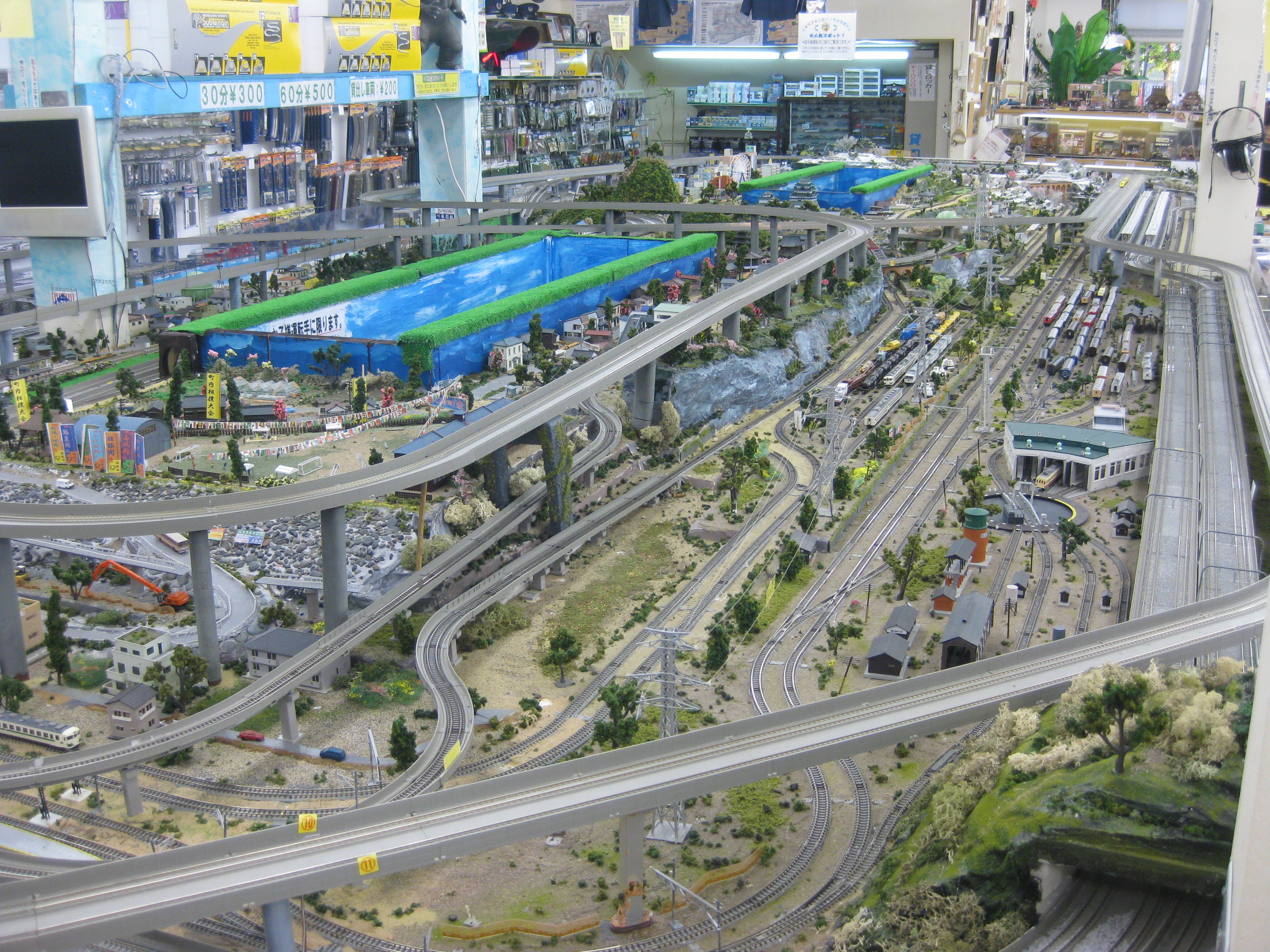 九州最大級のNゲージ（鉄道模型）ジオラマ|常設展示室|北九州市 時と