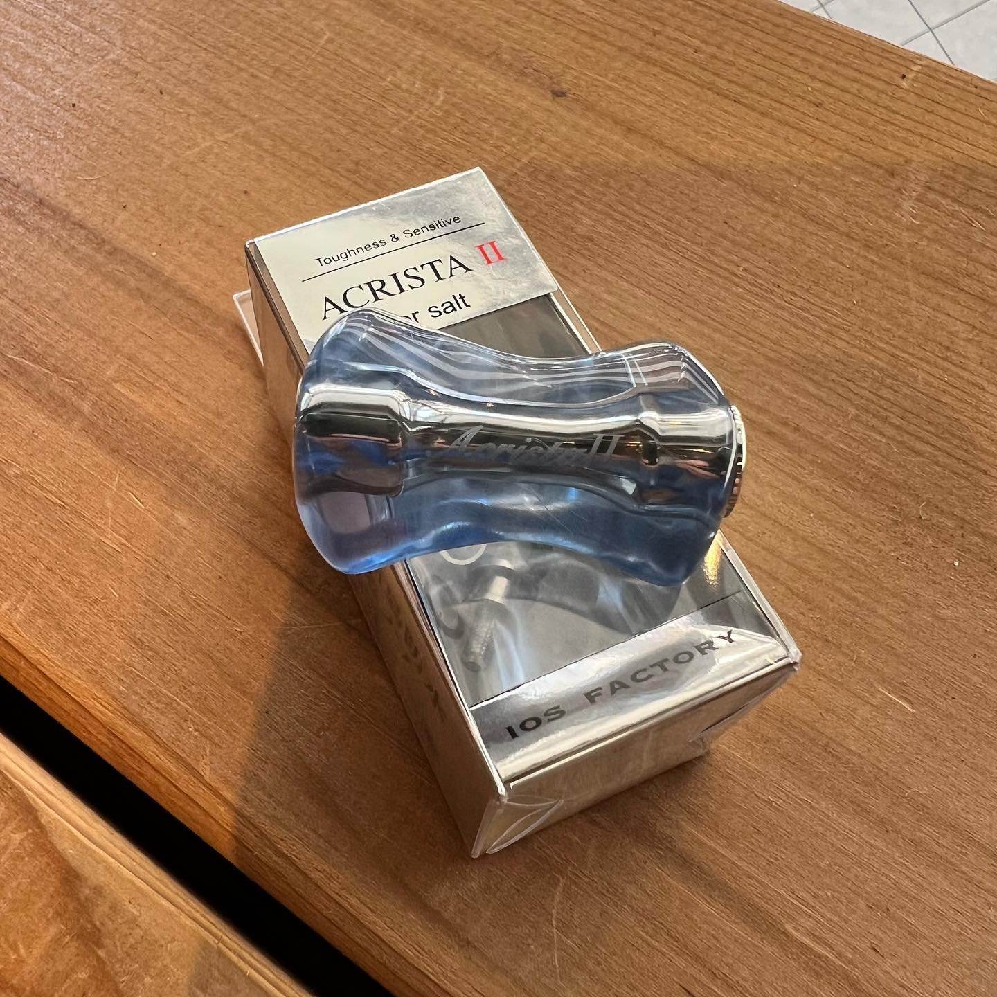 IOSファクトリーのアクリスタ2とアクリスタ2スリムが入荷しました