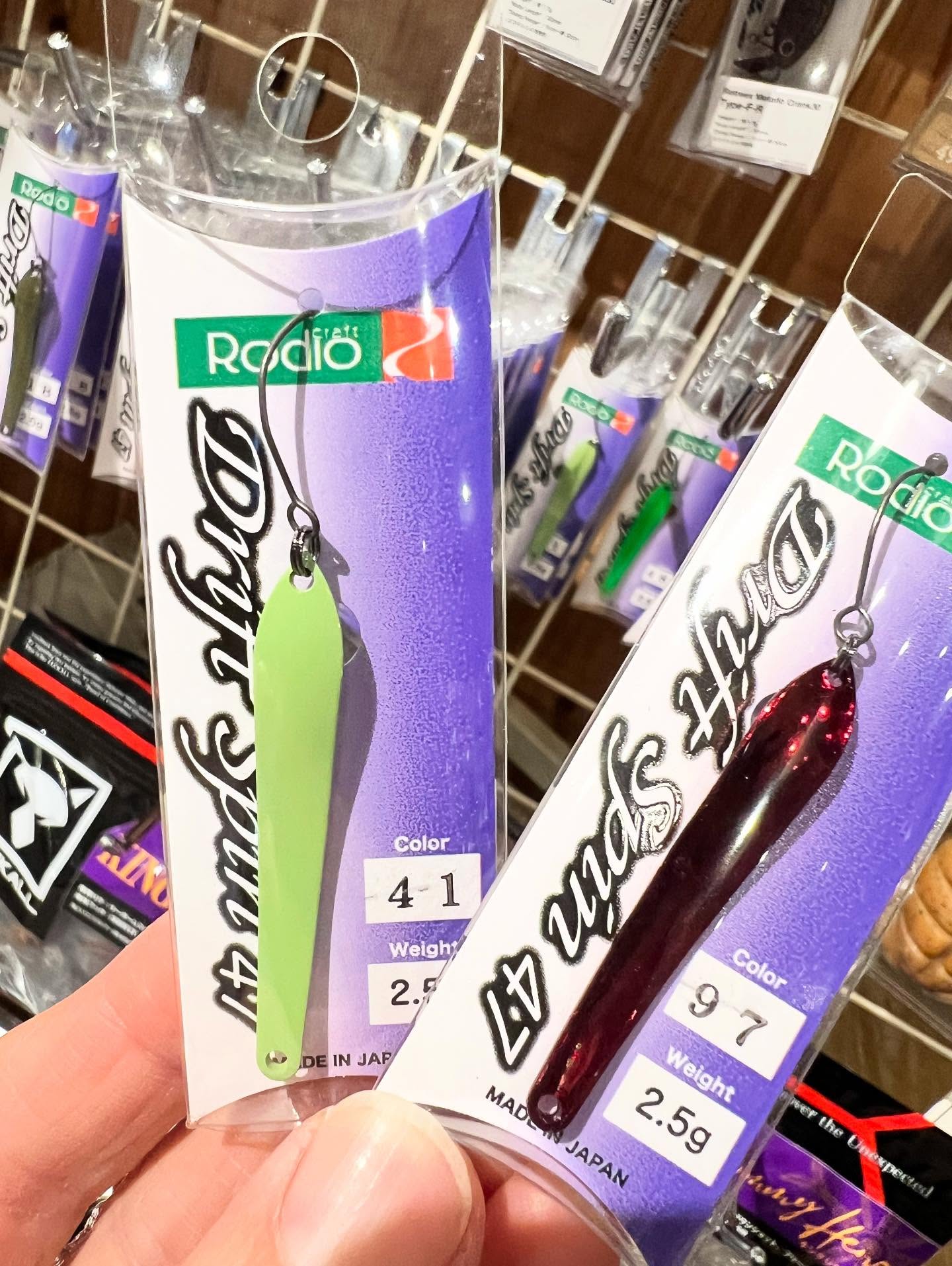 ロデオクラフトのドリフトスピン47の2.5g新色が入荷しましたので宜しく