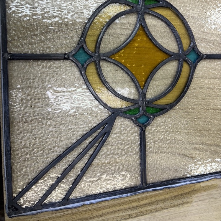 ステンドグラスの修理 | キヤアンティークス