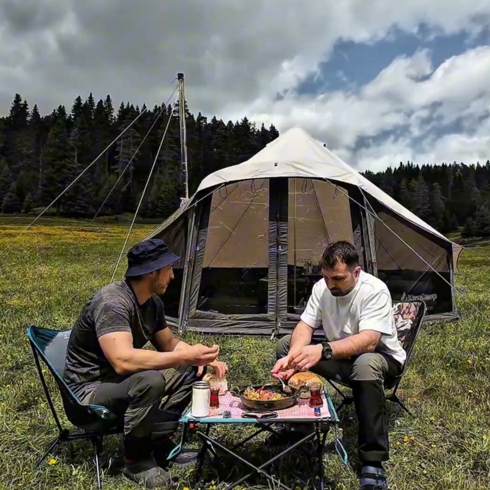 KingCamp KHAN LIGHT 400/500 Canvas Bell Tent – KingCamp Outdoors