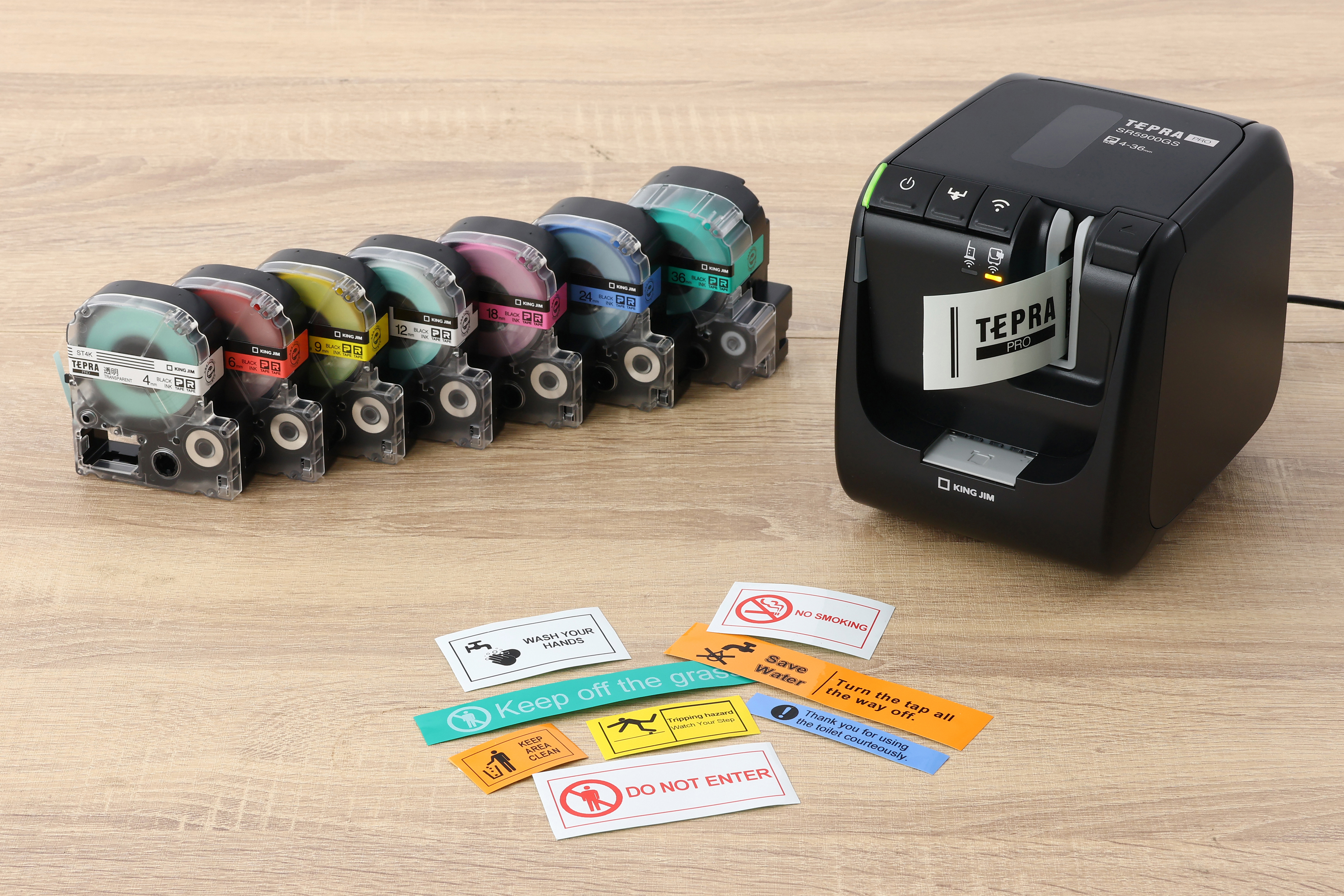 英語に対応したパソコン・スマートフォン専用モデルを追加 ラベル