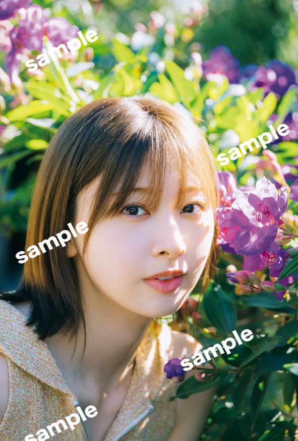 日向坂46富田鈴花1st写真集 鈴花サ－キット / 峠 雄三【撮影