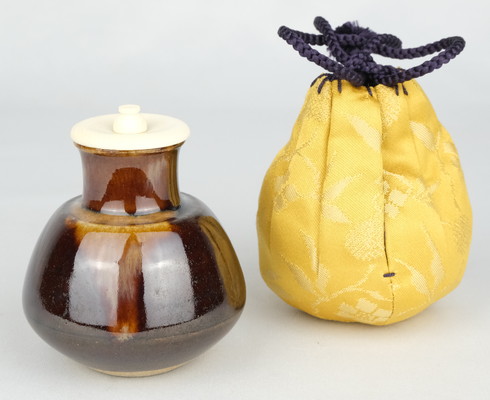 栗山園オンライン通販部 / 【出物】 膳所焼丸壺茶入 陽炎園(岩崎新定)