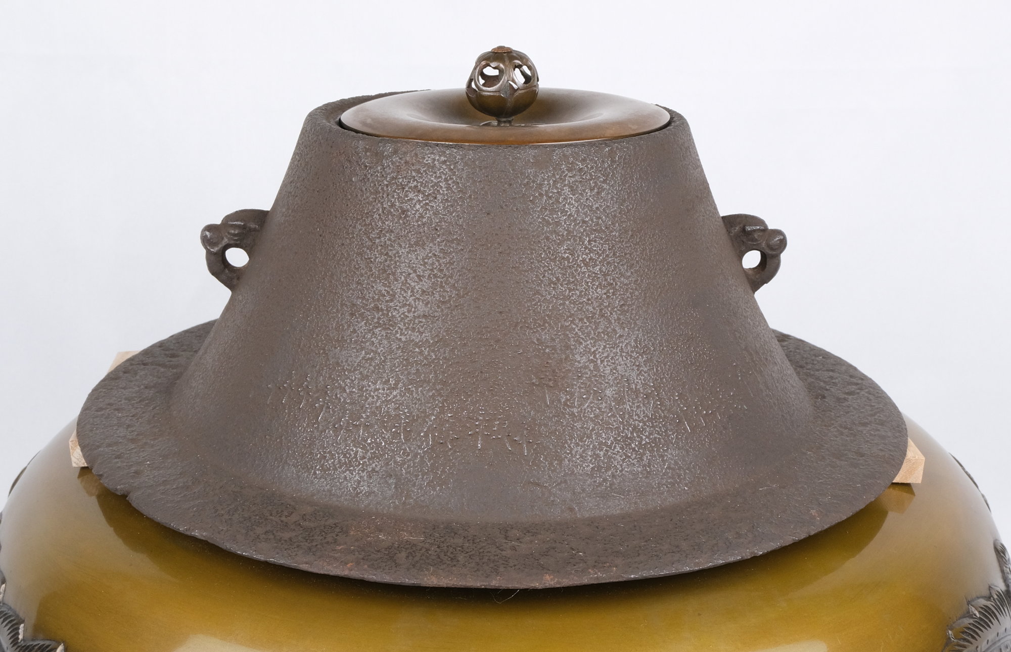 栗山園オンライン通販部 / 【出物】 唐銅鳳凰風炉 添富士釜 風炉:金森