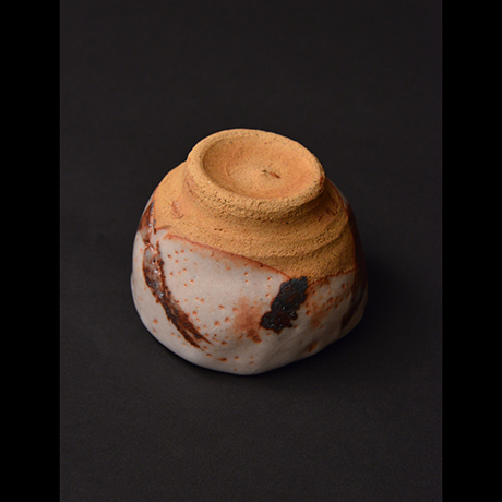 No.17 志野ぐい呑 / Guinomi, Shino | しぶや黒田陶苑