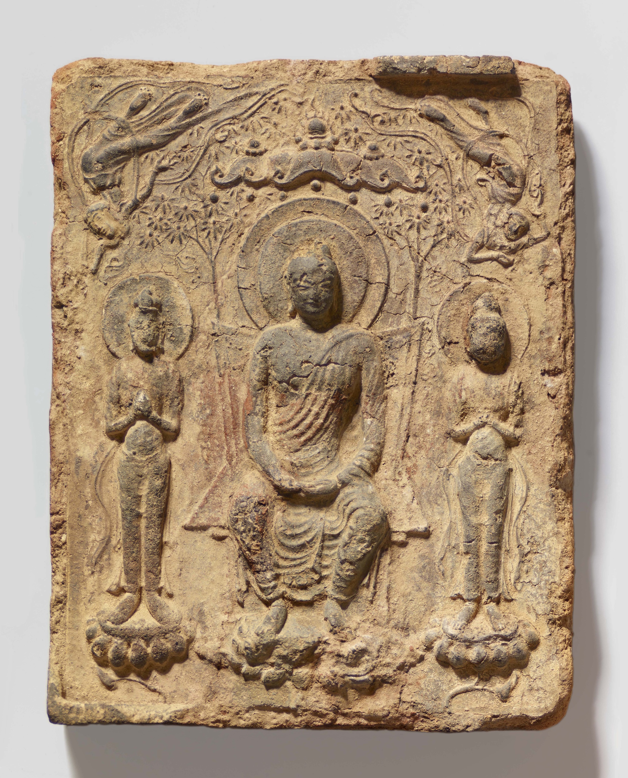 方形三尊塼仏｜公益財団法人 黒川古文化研究所