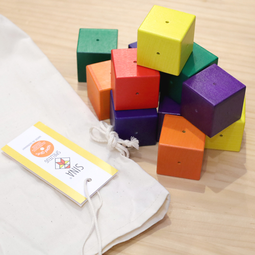 SINA ジーナ社 ベビーキューブ：赤ちゃんに遊んでほしい音が鳴る積木