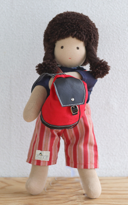 SILKE ジルケ人形（小）：友だちになってくれるお人形 | krtek select toys