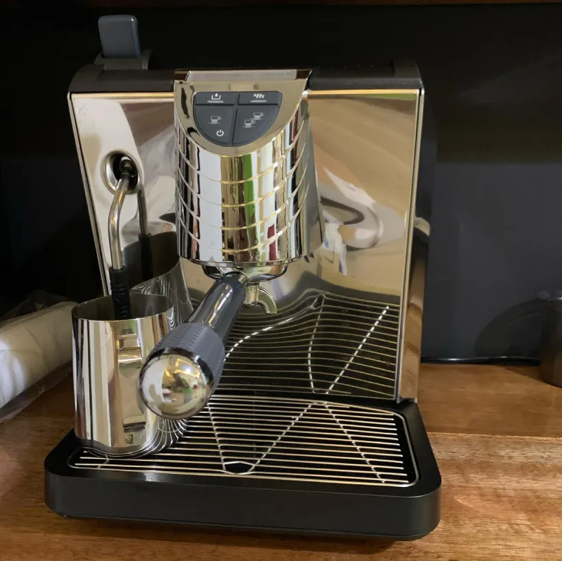 Nuova Simonelli Oscar II: The Espresso Machine As Art Form