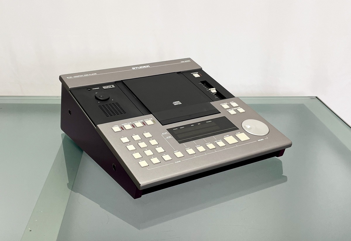 ホーム商会 ｜ オーディオショップ ｜ STUDER D-730 Mk2 委託販売品