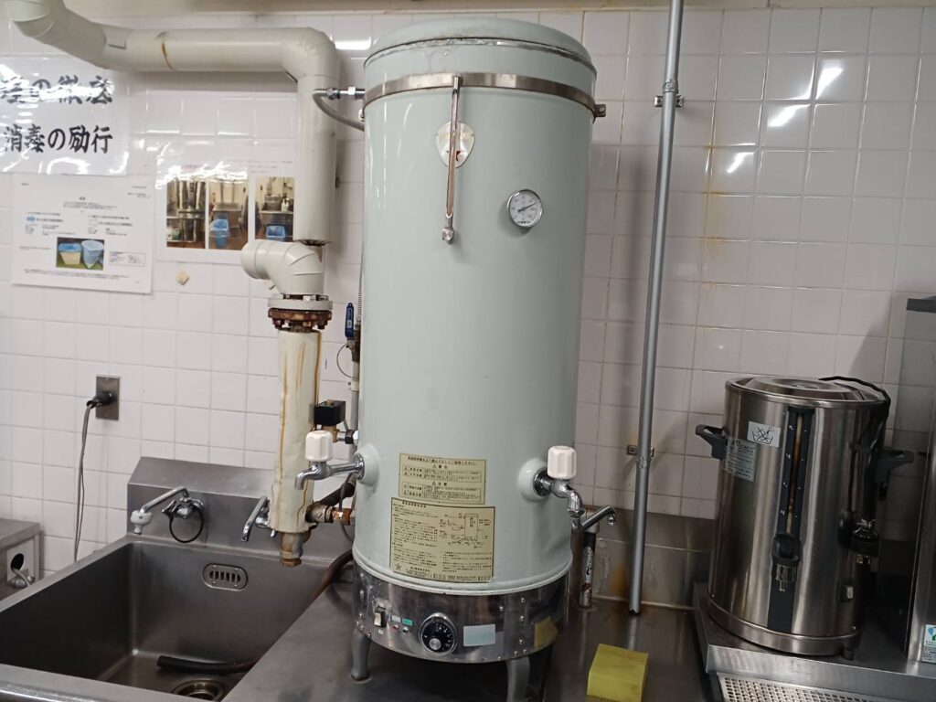 置台型 貯蔵式蒸気湯沸器 DSシリーズ | 細山熱器株式会社