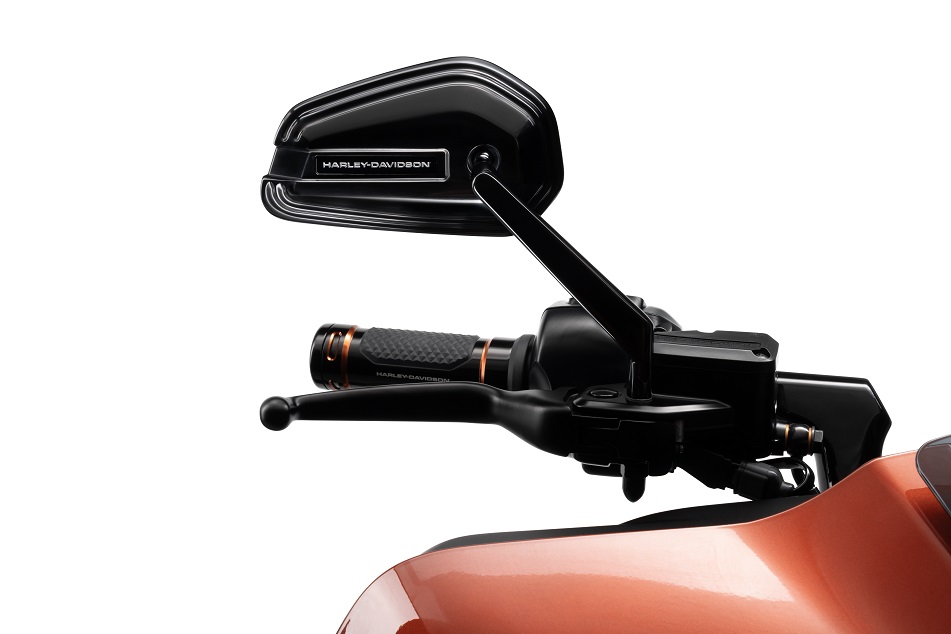 予想以上に雰囲気が変わるパーツ、カスタムミラー – ハーレー