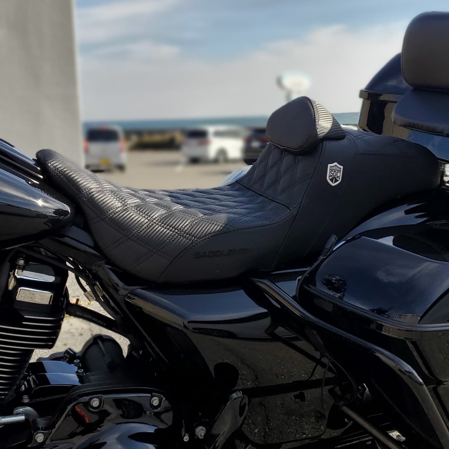 Saddlemen SDC パフォーマンスグリッパーシート - ハーレーカスタムガイド