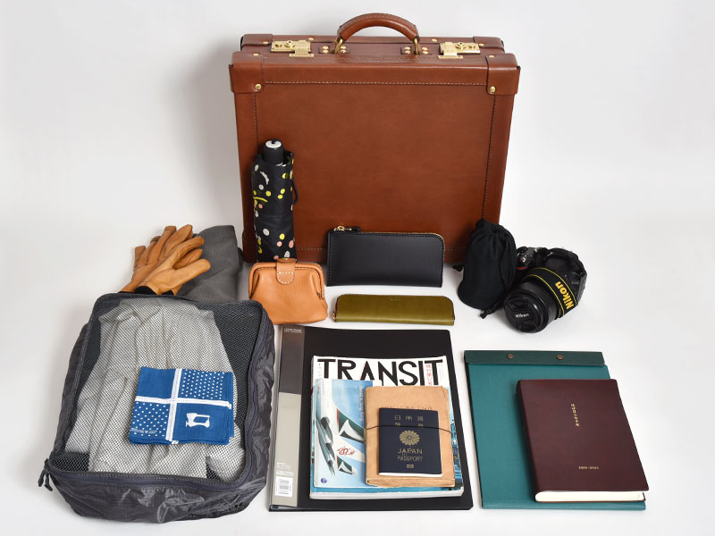 アンティークでレトロな本革のレザートランク / 革鞄のHERZ(ヘルツ