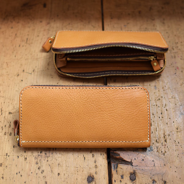 5か所の収納スペースで一番人気のファスナー式の本革長財布 / 革鞄の