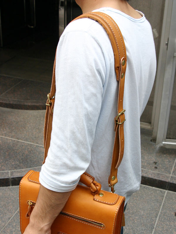 重い鞄にも使えるクッション付のレザーショルダーストラップ / 革鞄の