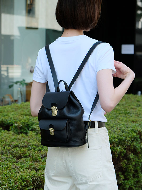 女性の普段使いにおすすめの可愛いレディースミニリュック / 革鞄の