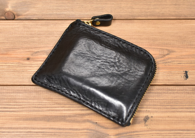 オンラインスタッフ：野元愛用「L字ファスナーミニ財布」｜革鞄・革