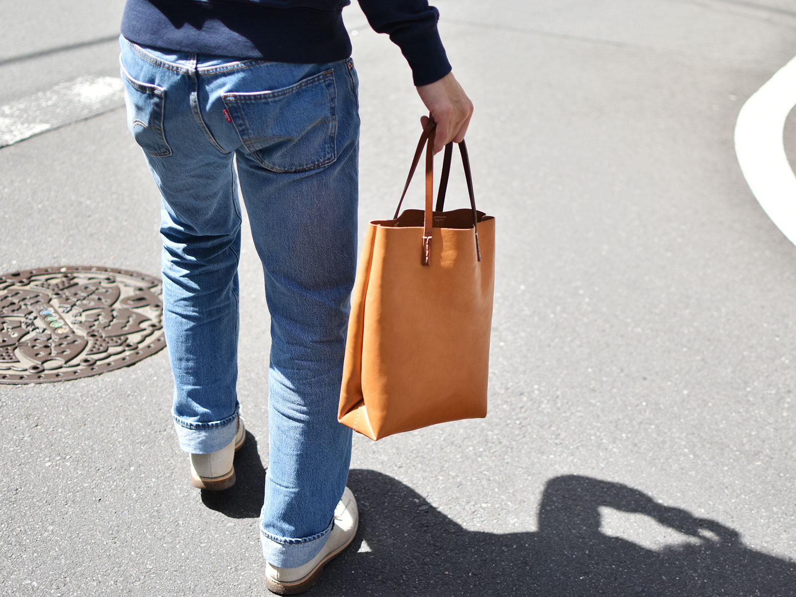 ライトなトート、おすすめのソフト革のトートバッグ・縦型(T-205