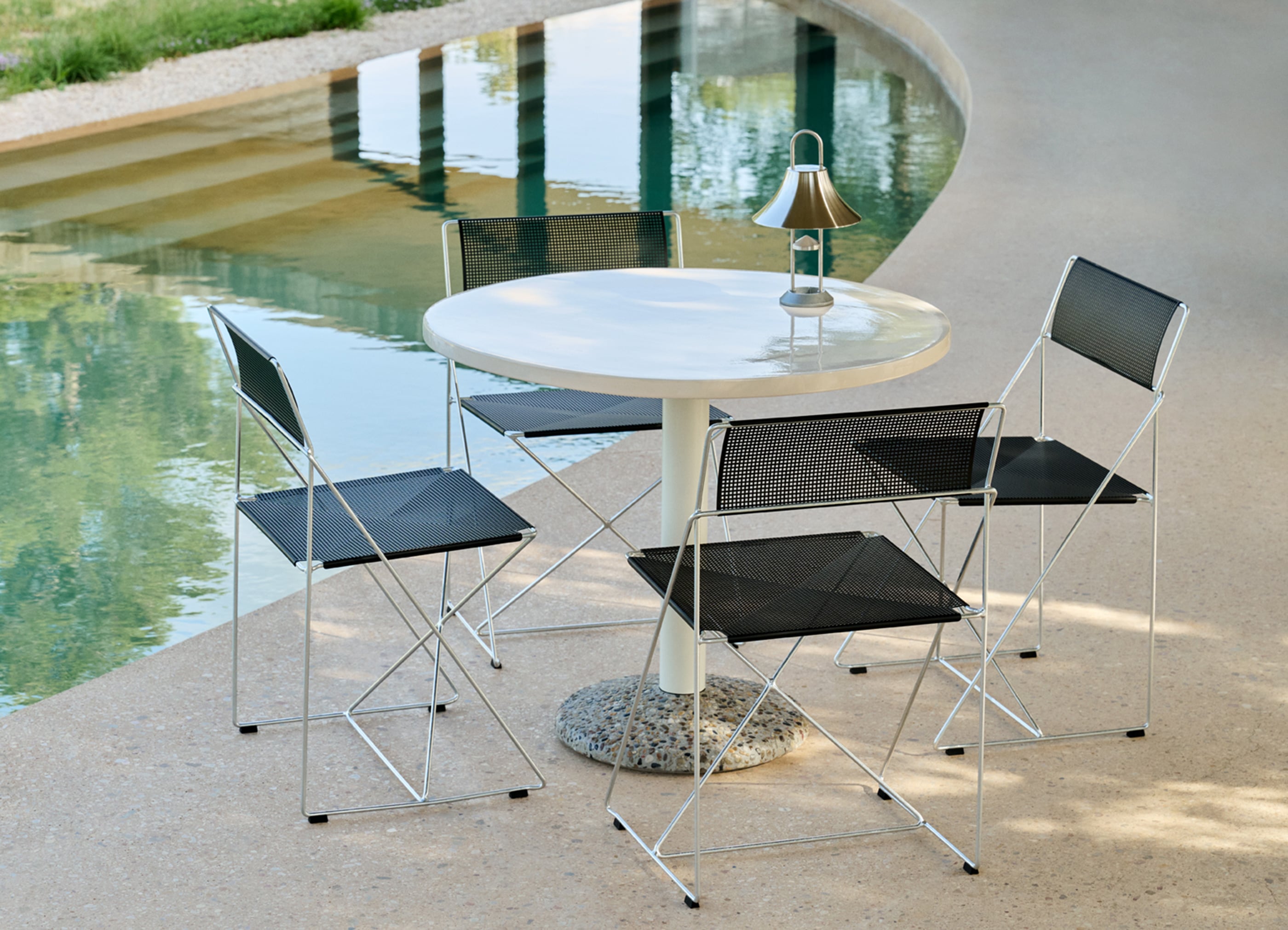 X-LINE CHAIR - HOT GALVANISED - チェア | 【公式】HAYオンラインストア