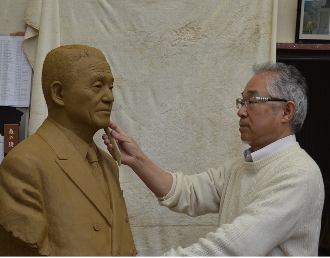 富山県高岡市の彫刻の歴史ある会社「有限会社 田畑功 彫刻研究所