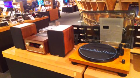 真空管ハイブリッドCDコンポ「SANSUI SMC-300BT」販売開始 - 函館 蔦屋書店