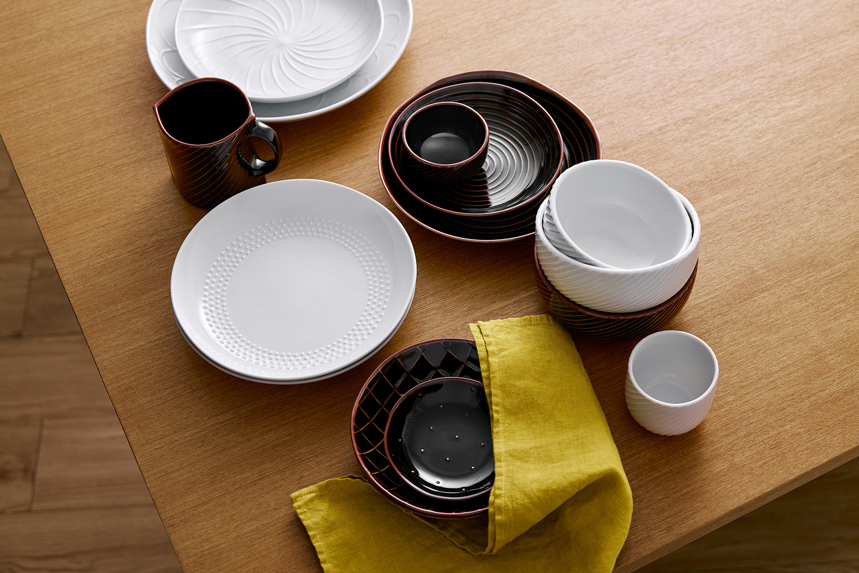 青白磁 貝殻型 陶器皿 31cm 青白磁 貝殻型 陶器皿 31cm