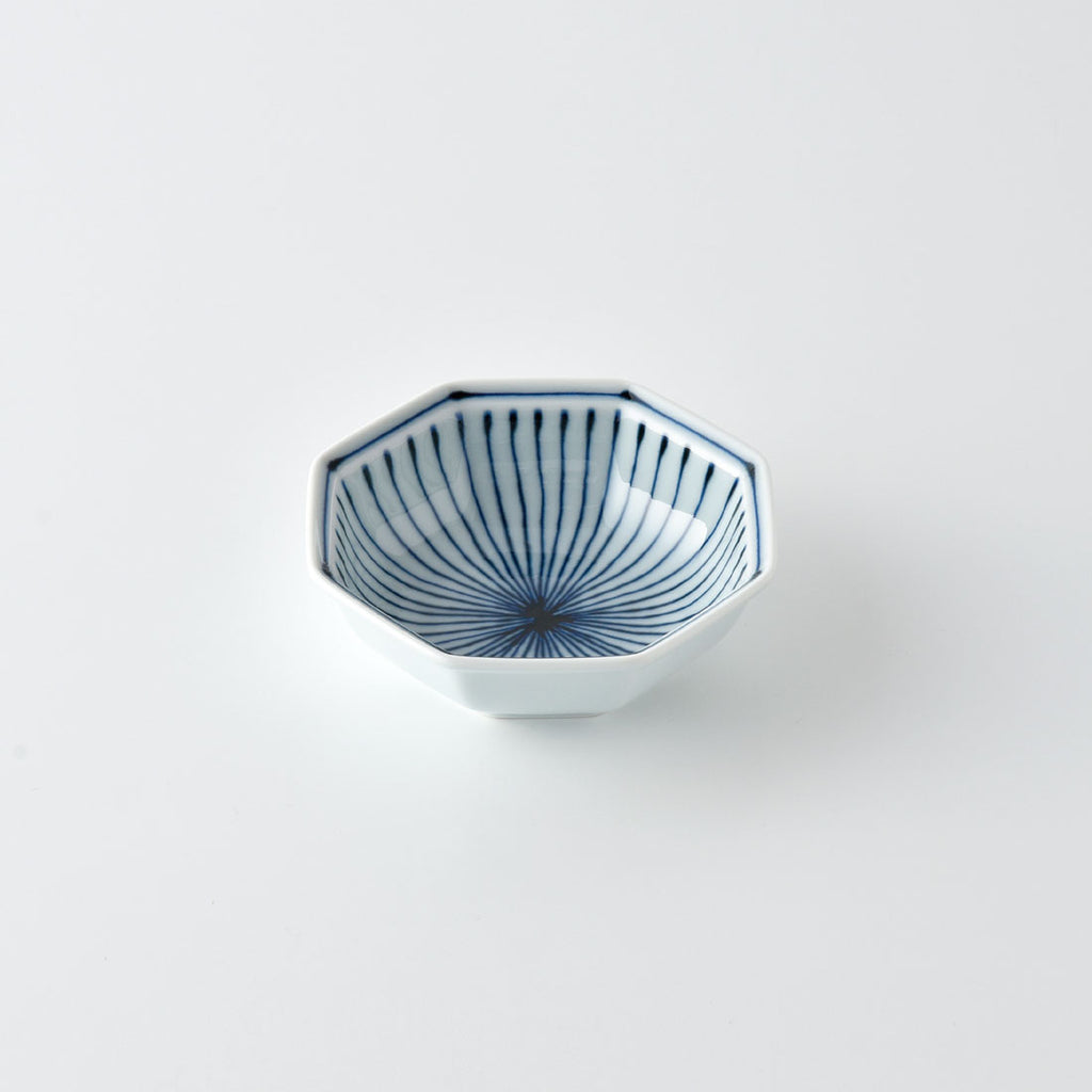 染付地紋 八角小鉢 十草 | 白山陶器直営オンラインストア