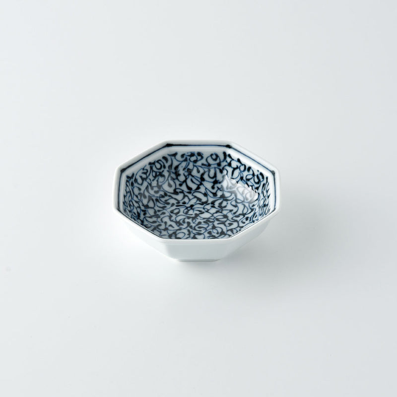 染付地紋 八角小鉢 唐草 | 白山陶器直営オンラインストア
