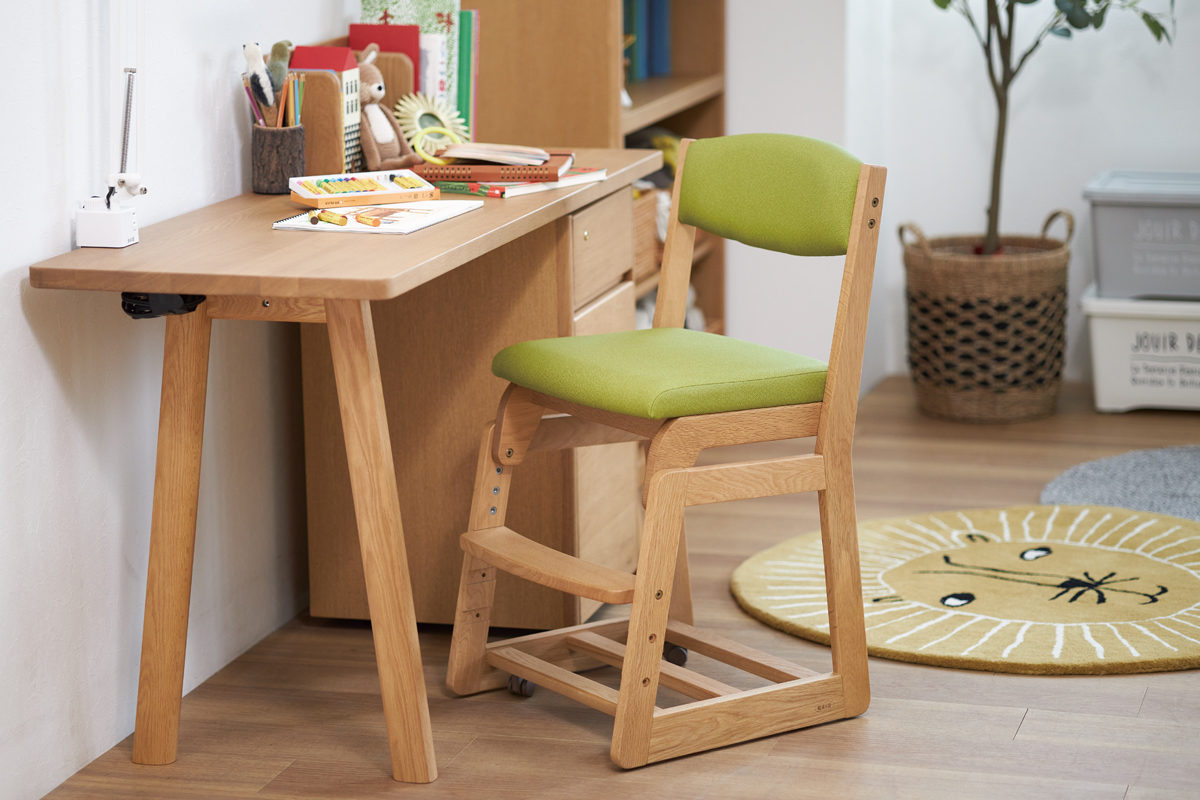 厚みのあるクッションで学習をサポート｜DSC-5800｜デスクチェア｜製品