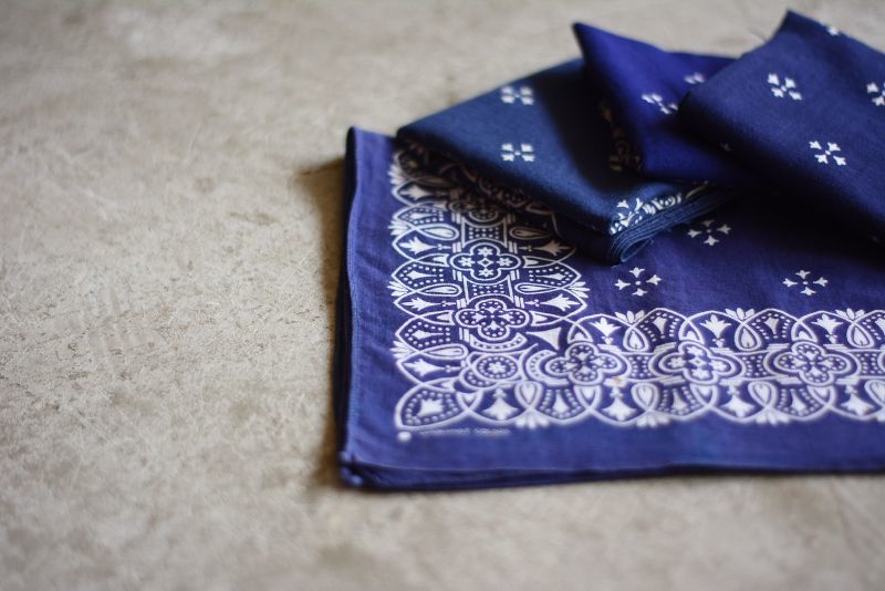 1960s クロスモチーフ バンダナ - 古着屋HamburgCafe