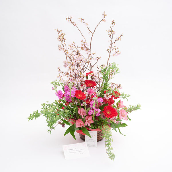 桜を使ったアレンジメントフラワー 赤系｜ギフト・インテリア・雑貨の