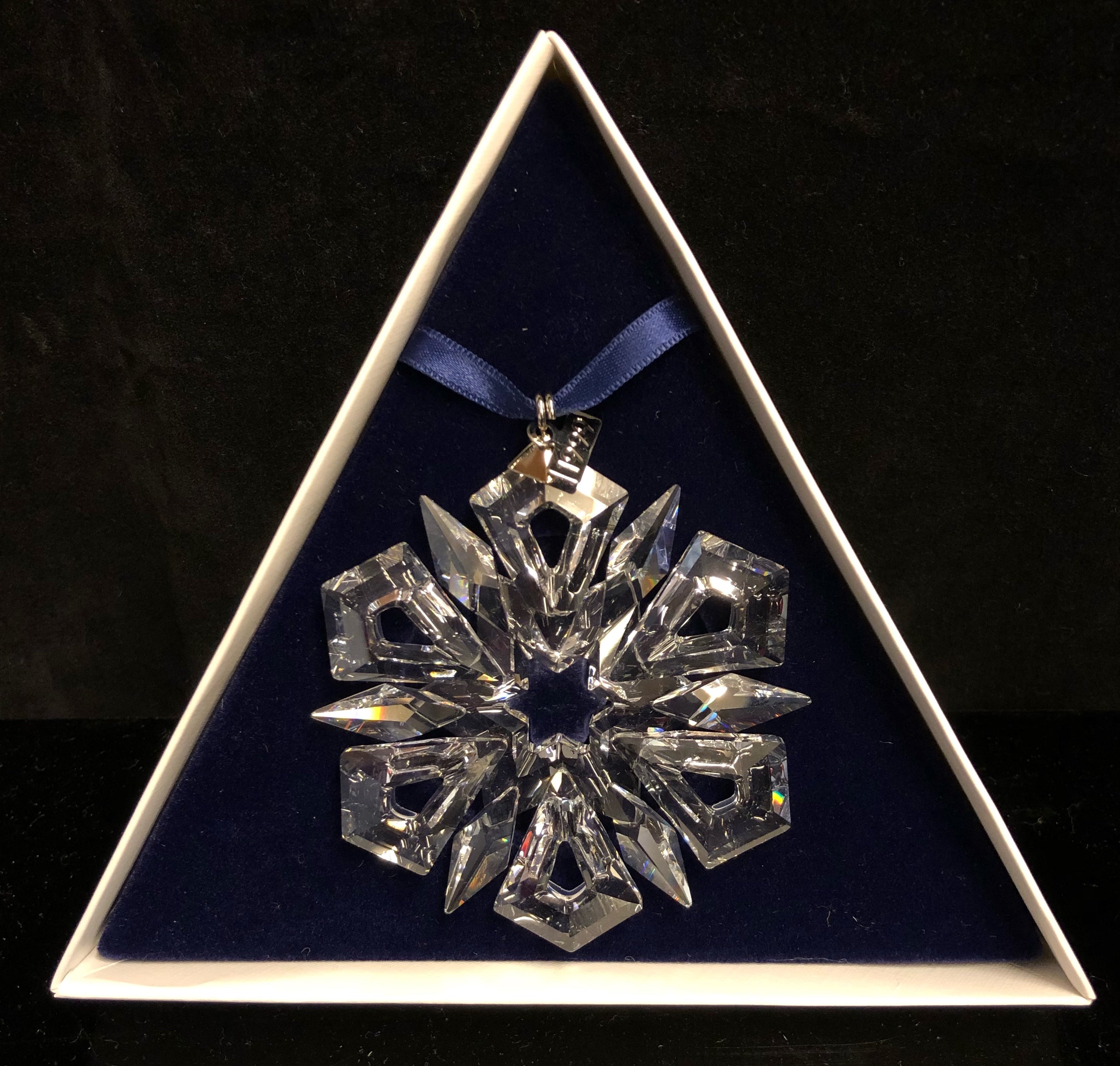 Swarovski 1999 Christmas Ornament – Hannasofblowingrock