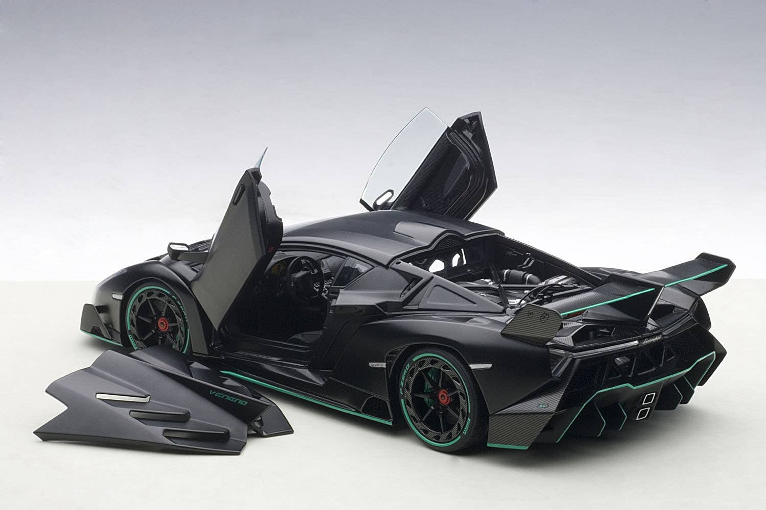 Lamborghini Veneno (Matt Black) | HLJ.com