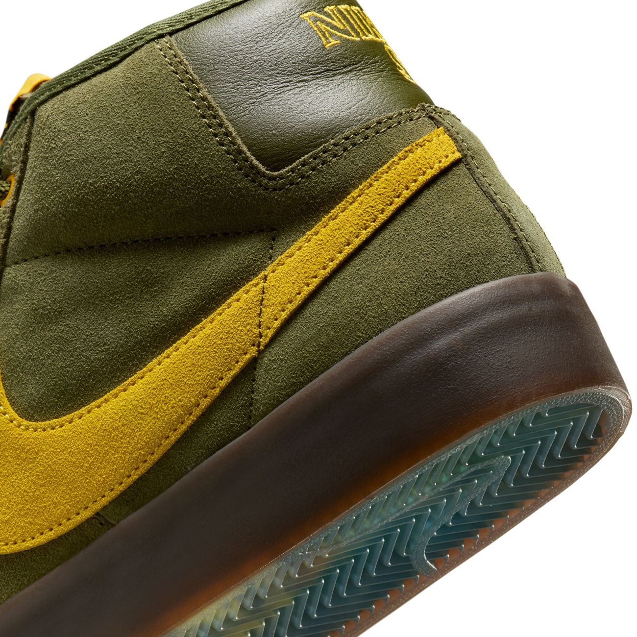 NIKE ZOOM BLAZER MID QS x ANTI HERO ROUGH GREEN/AMARILLO-ROUGH