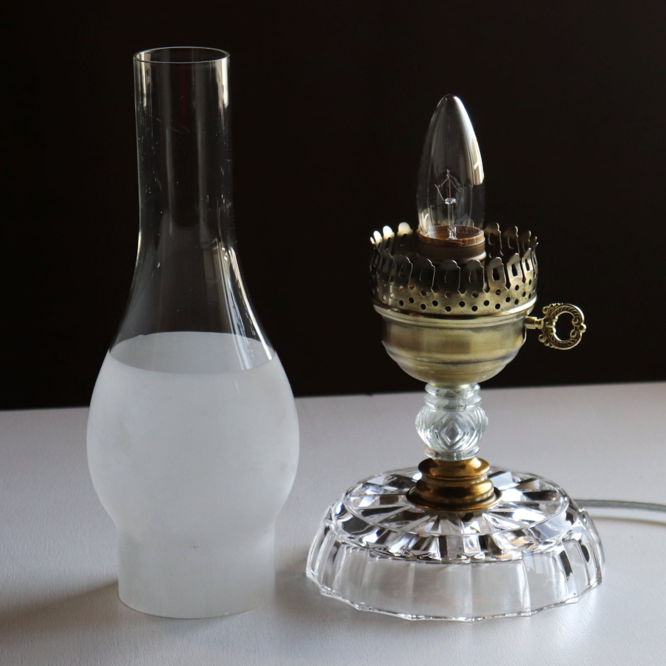 USAヴィンテージガラス製テーブルライト｜ハリケーンランプ