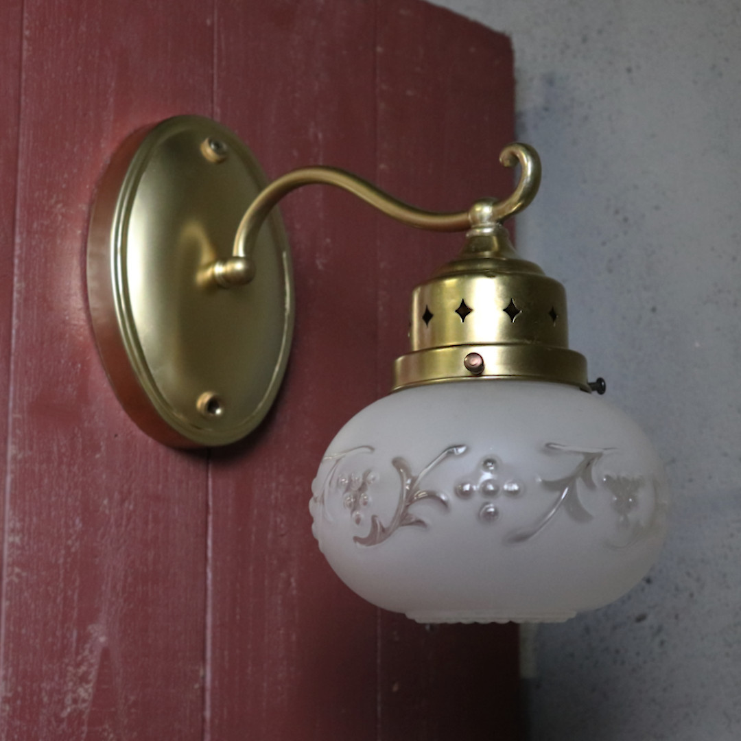 USAヴィンテージフロストガラス葡萄柄シェードのブラケットライト