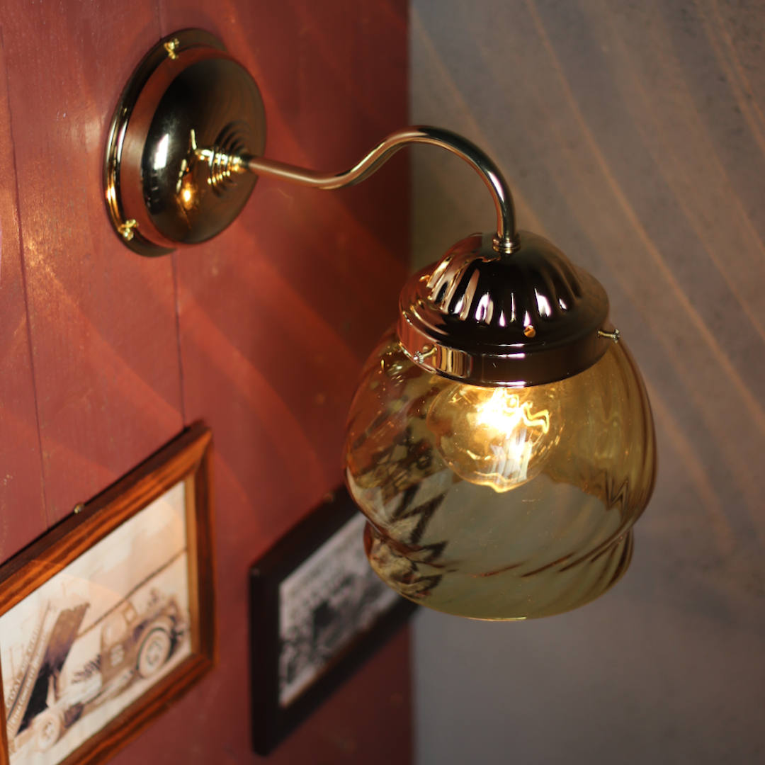 USAヴィンテージアンバーガラスシェード付ブラケットライト
