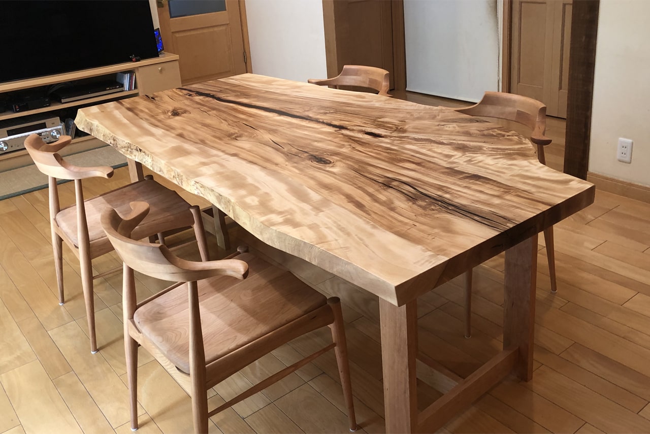 一枚板の家具 | ヒダコレ家具 - 丸太から一枚板とカスタムオーダー家具