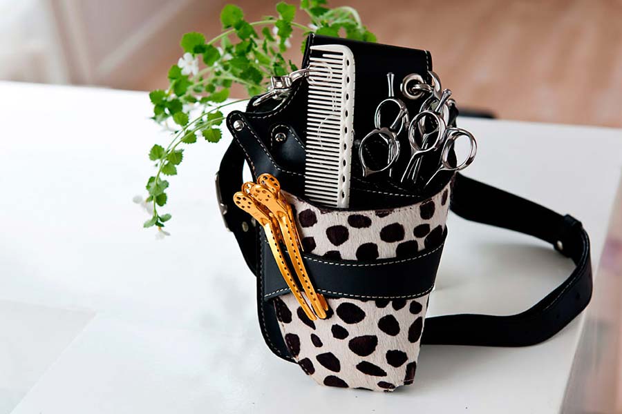 サロンワークでの使いやすさを考えぬいた、飛燕のシザーケース｜美容