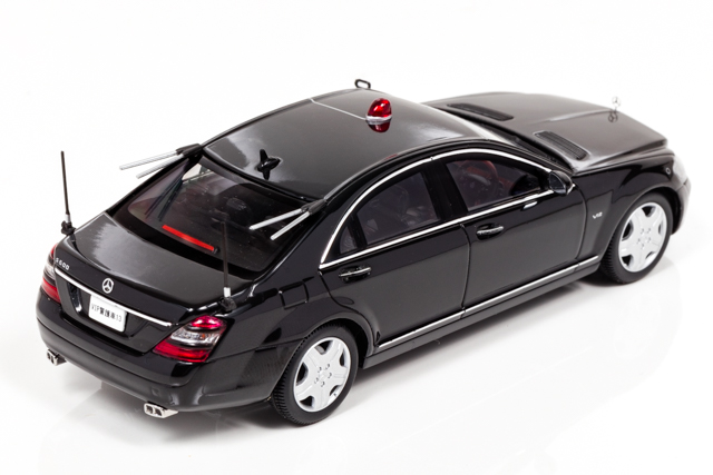 1/43 メルセデスベンツ S600 long (V221) 2008 警察本部警備部要人警護