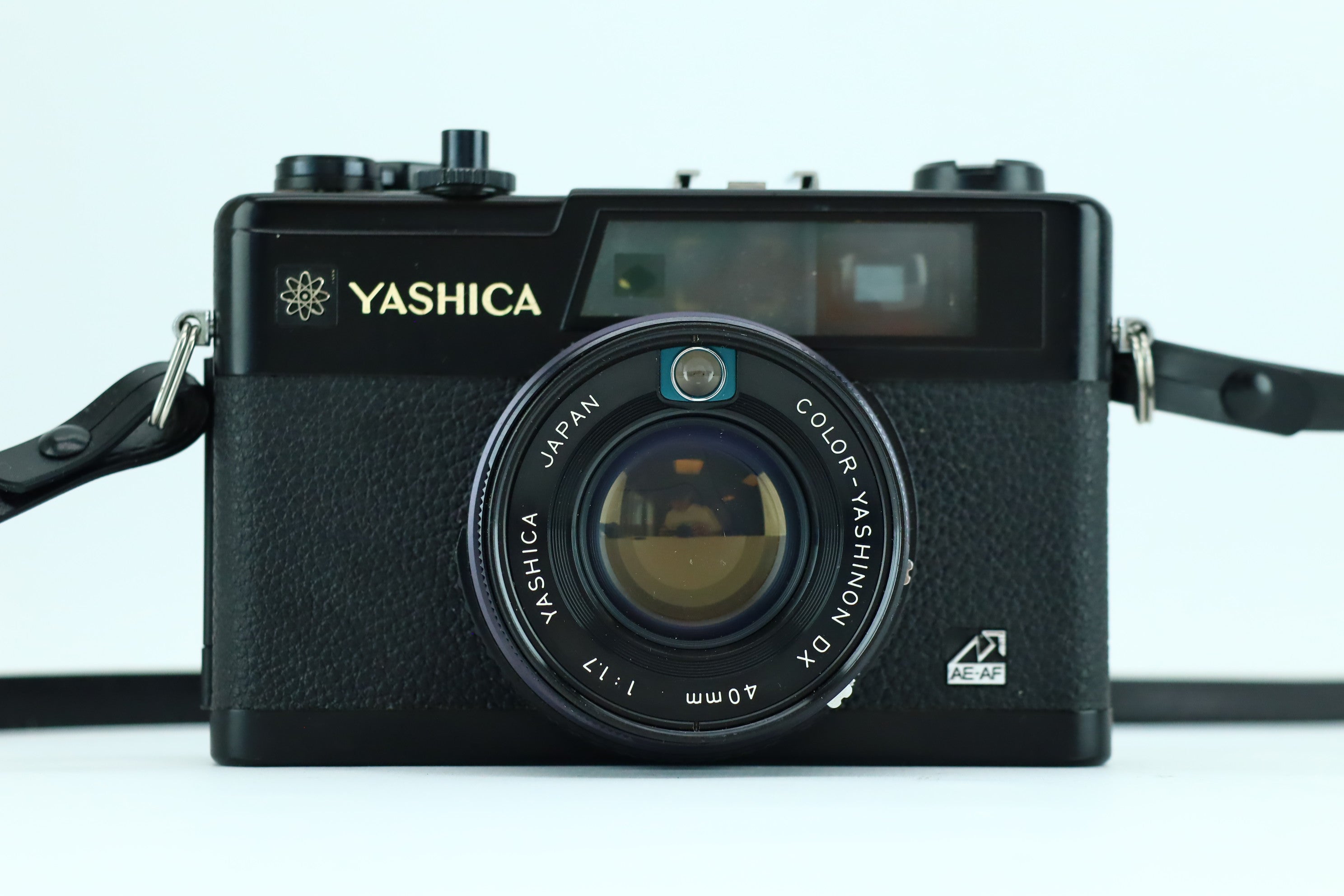 Yashica Electro 35 GX with Color-Yashinon DX 40mm 1:1.7 – Hard to