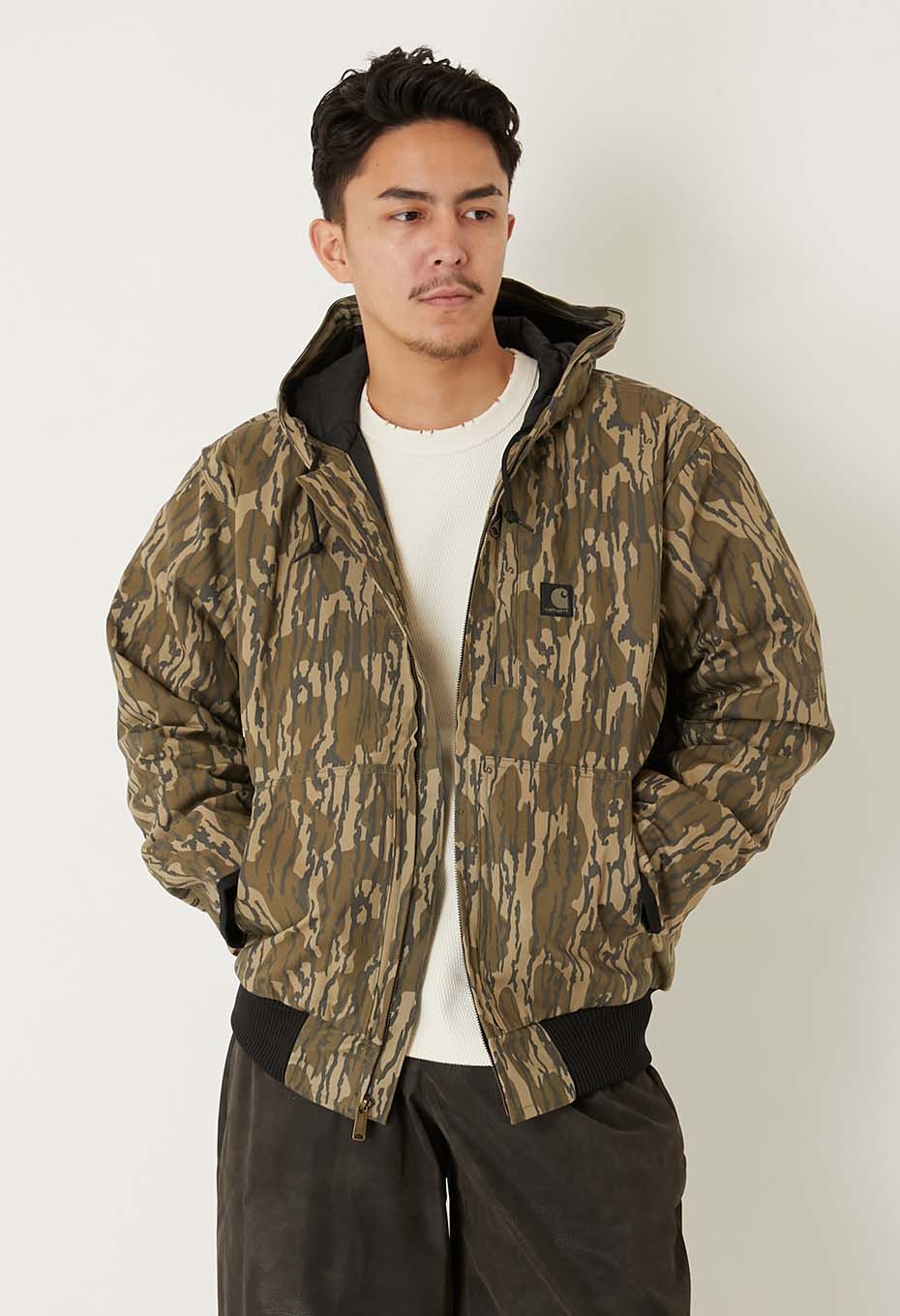 ルーズフィット Duck Insulated Camo アクティブジャケット | Carhartt