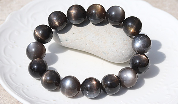 一点もの】【特選品】大玉ブレス（ブラックサンムーンストーン）14