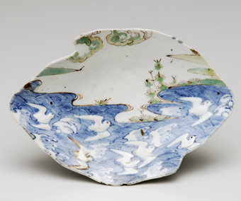 今右衛門古陶磁美術館】色絵千鳥文変形皿・古陶磁コラム