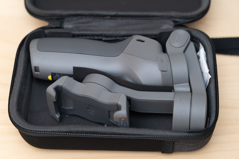 DJI 新型折り畳みスマホ用ジンバル「Osmo Mobile 3 コンボ」開封！付属